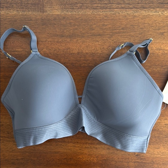 NWT Lively Gray Wireless T-Shirt Bra with Seamless Molded Cups - Picture 1 of 5